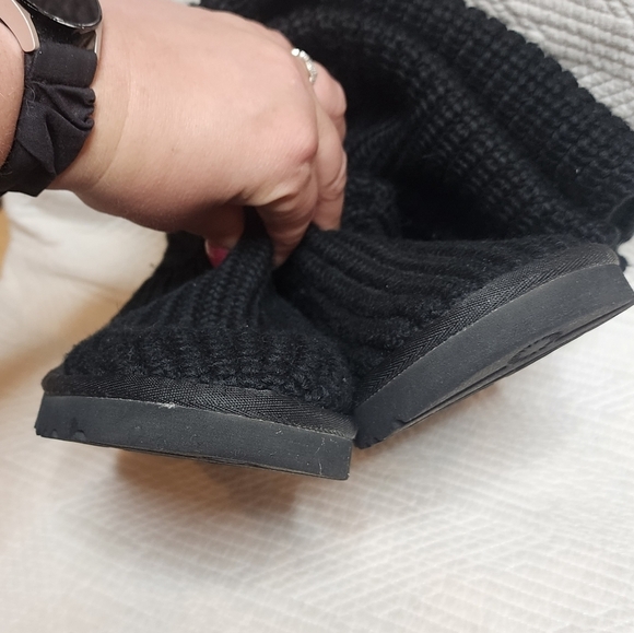 Ugg Black Classic Cardy Knit Boots Women's Size 7 - Picture 6 of 16